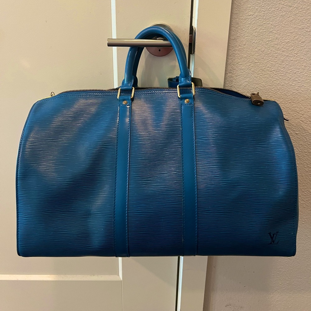 COPY - Hello! I am selling a used Boston Keepall Epi Leather bag.